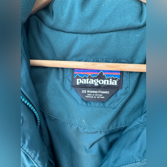 Patagonia women’s coat - Picture 6 of 9